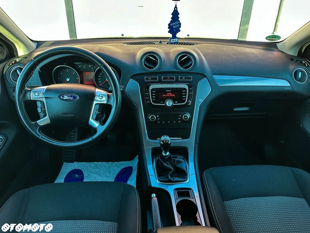 Ford Mondeo - 23