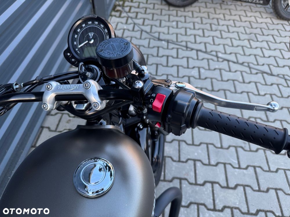 Triumph Street Twin - 13