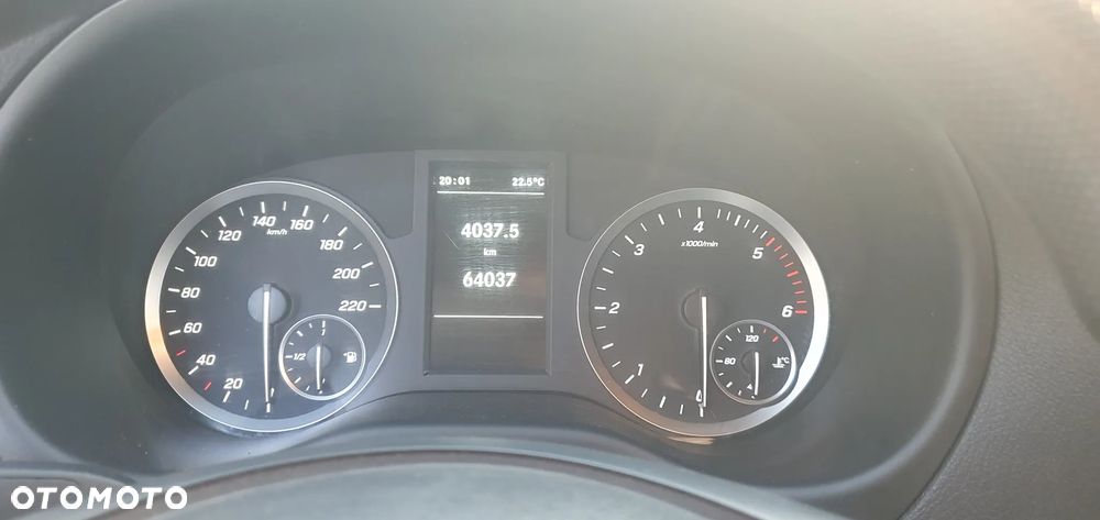Mercedes-Benz VITO - 10