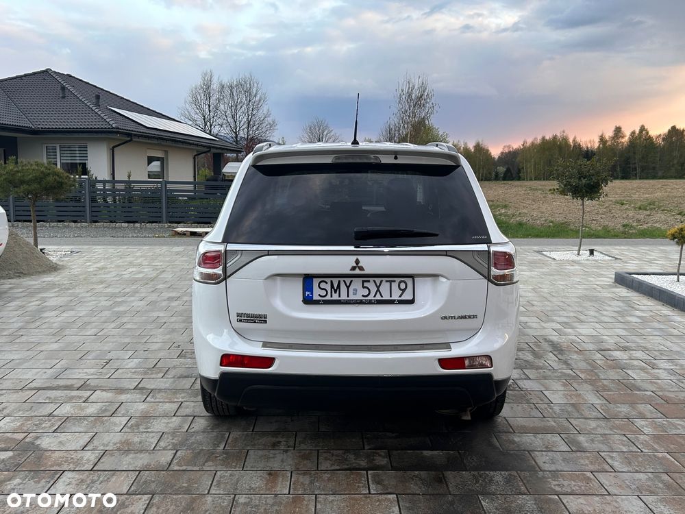 Mitsubishi Outlander 2.2 DI-D 4WD Diamant Edition - 6