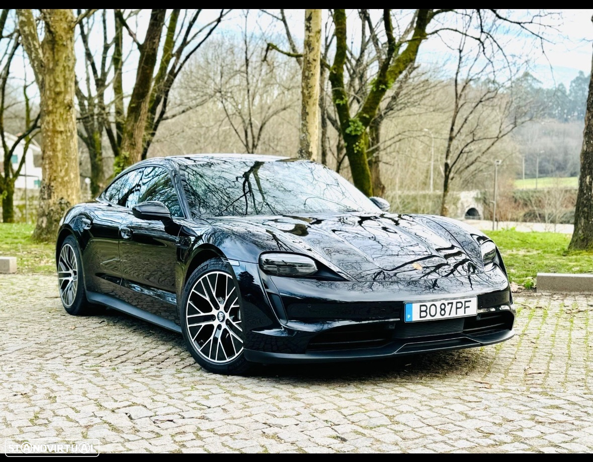 Porsche Taycan 4 - 3