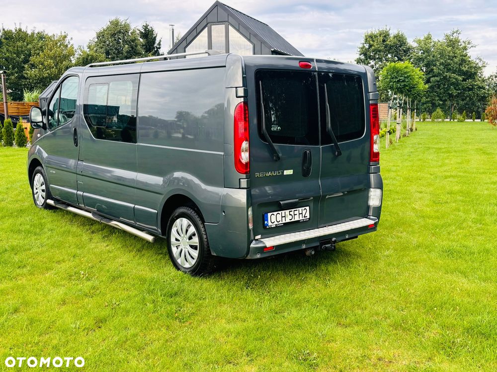 Renault Trafic 2014 photo 3