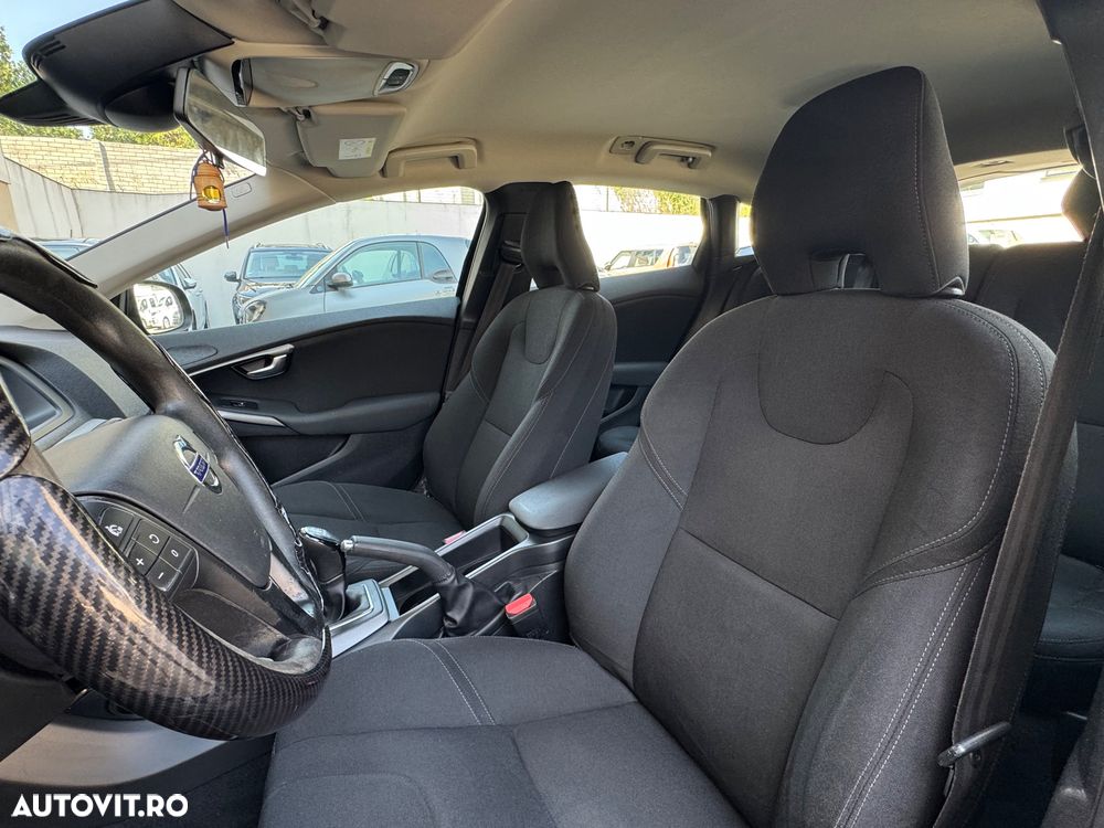 Volvo V40 D2 - 9