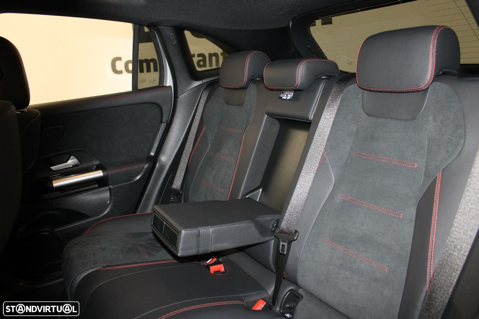 Mercedes-Benz EQA 250+ AMG Line - 38