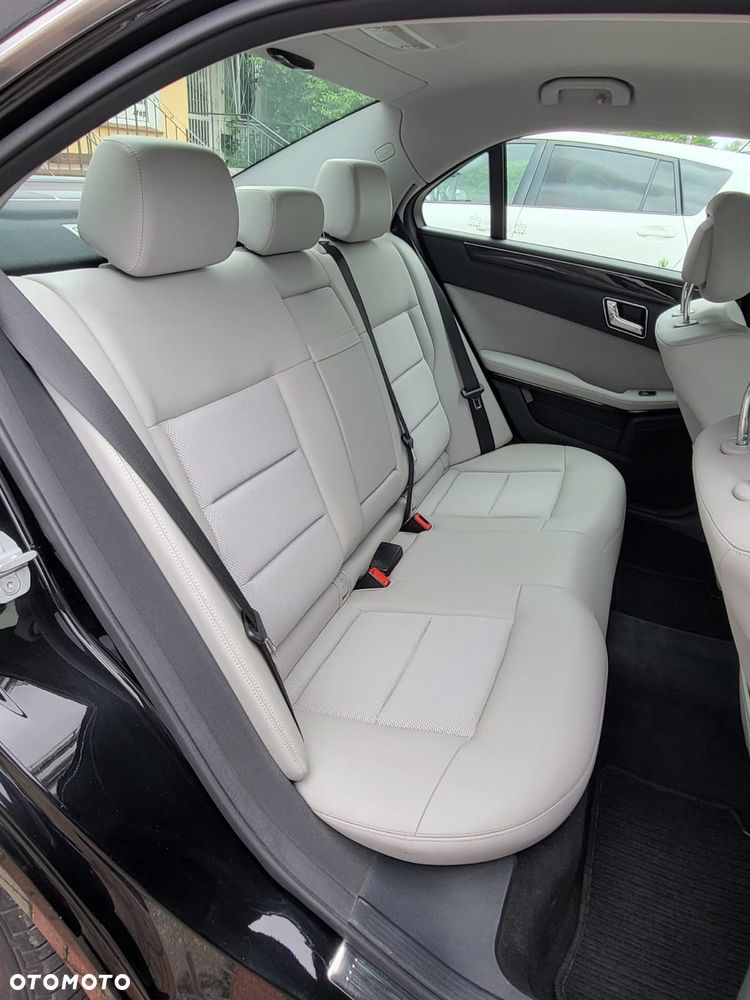 Mercedes-Benz Klasa E 350 CDI 4-Matic Avantgarde - 23