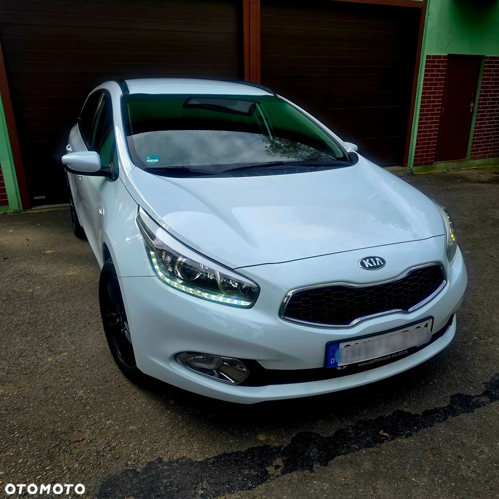 Kia Ceed 1.4 CVVT Dream Team Edition - 3