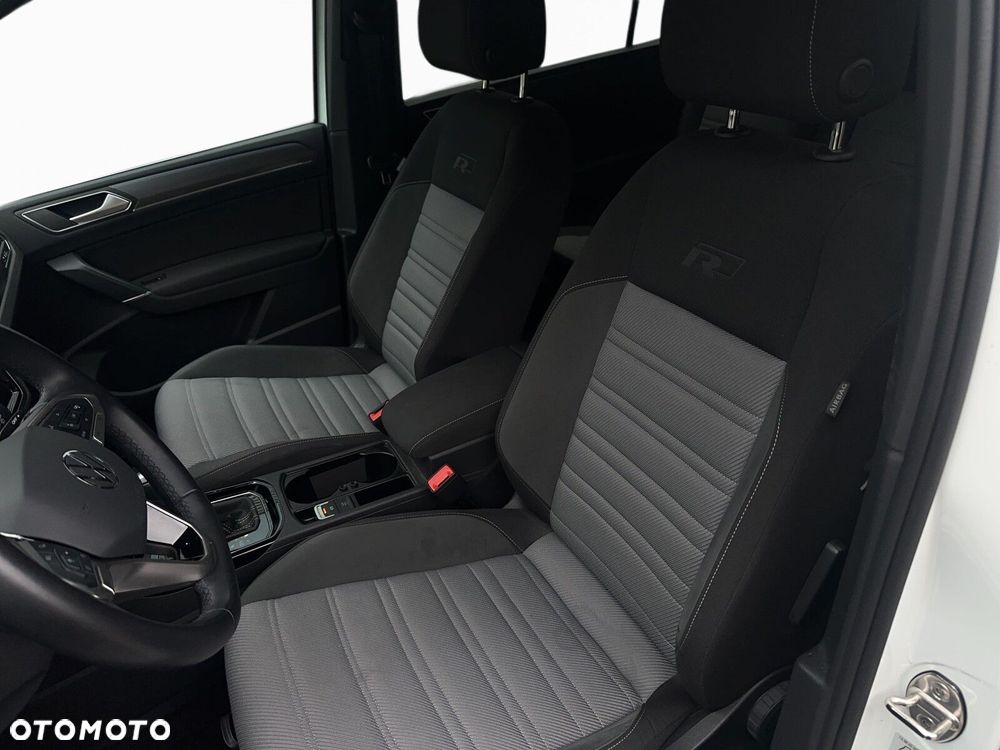 Volkswagen Touran - 23