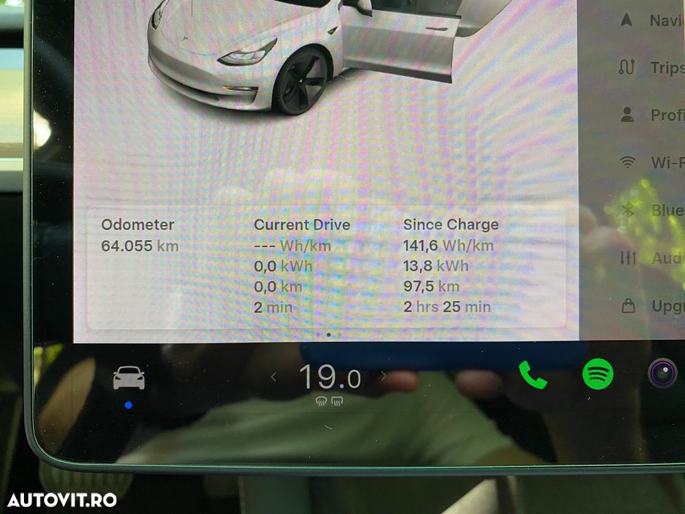 Tesla Model 3 - 35