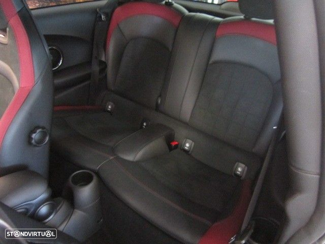 MINI 3 Portas John Cooper Works Auto Desportiva - 32