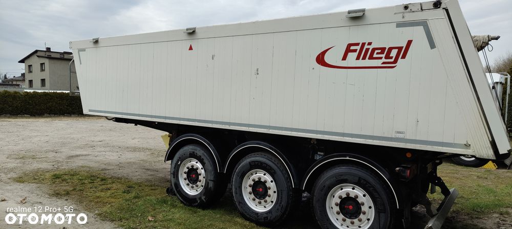 Fliegl Naczepa Fliegl 27 m. Waga 4580 - 4
