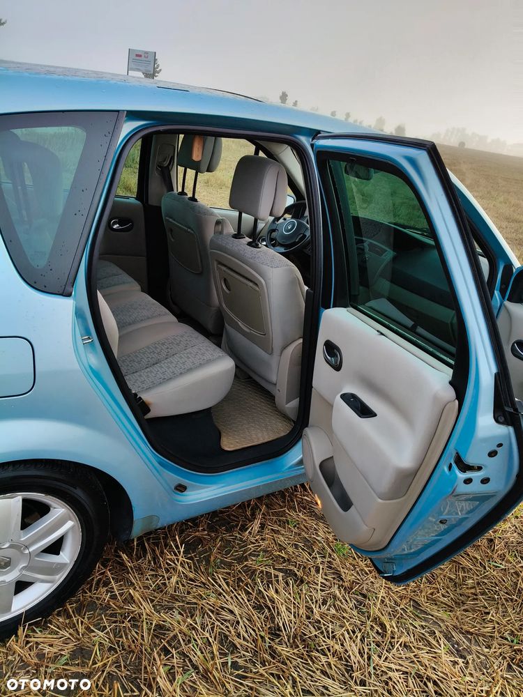 Renault Scenic 1.6 16V Infinity - 18