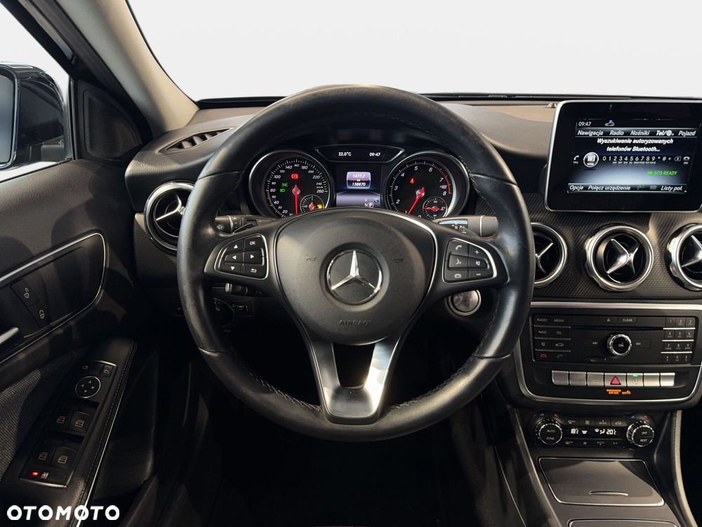 Mercedes-Benz GLA - 17