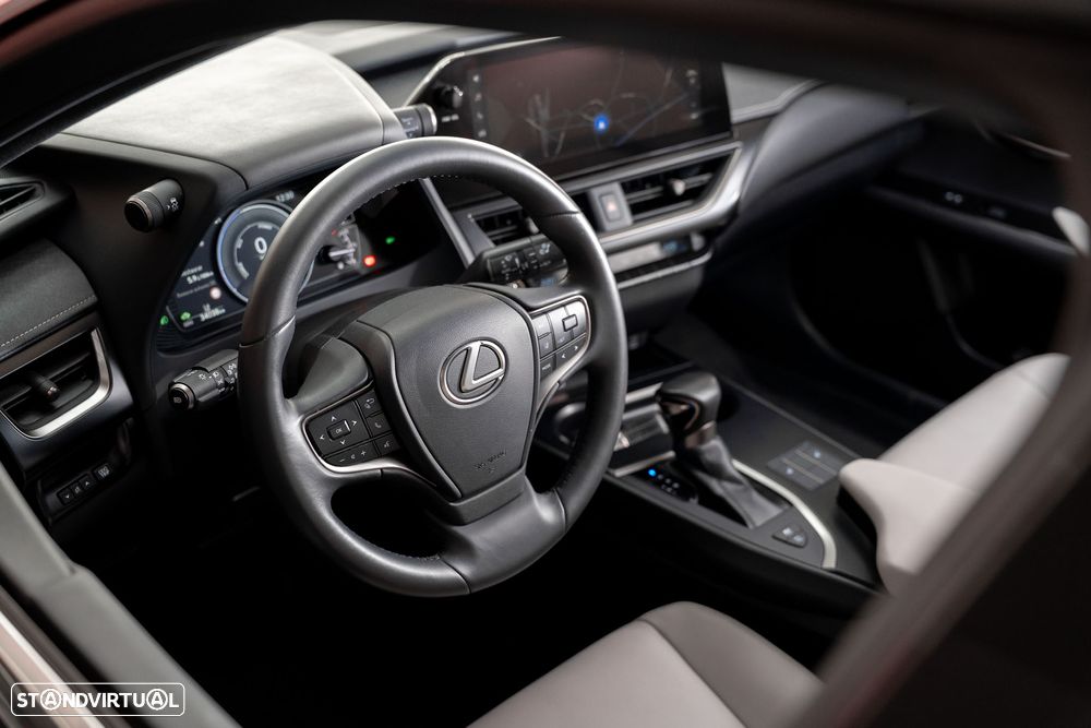 Lexus UX 250h F Sport - 8