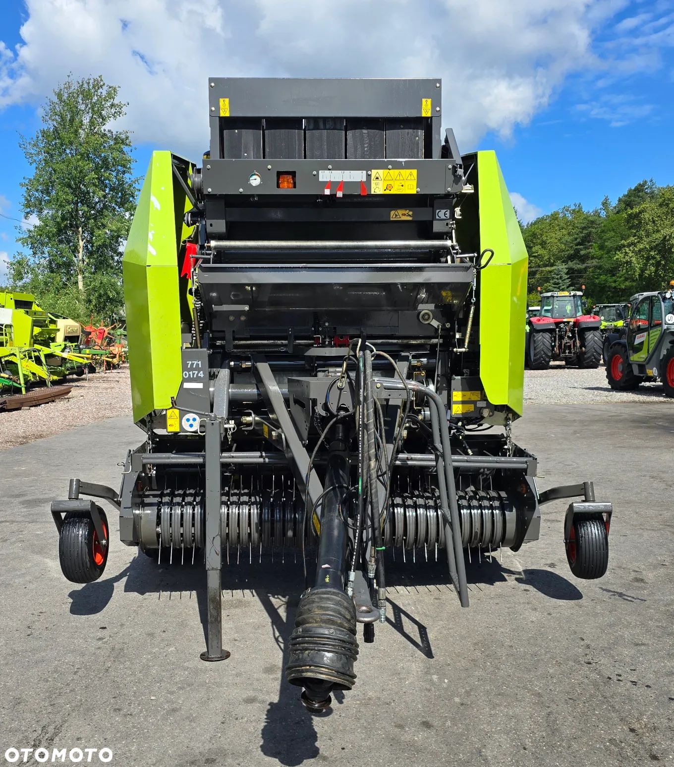 Claas Variant 370 - 1