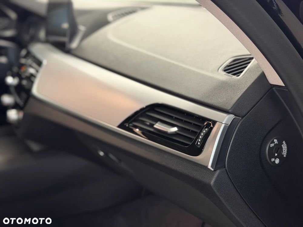 BMW Seria 5 520d mHEV - 19