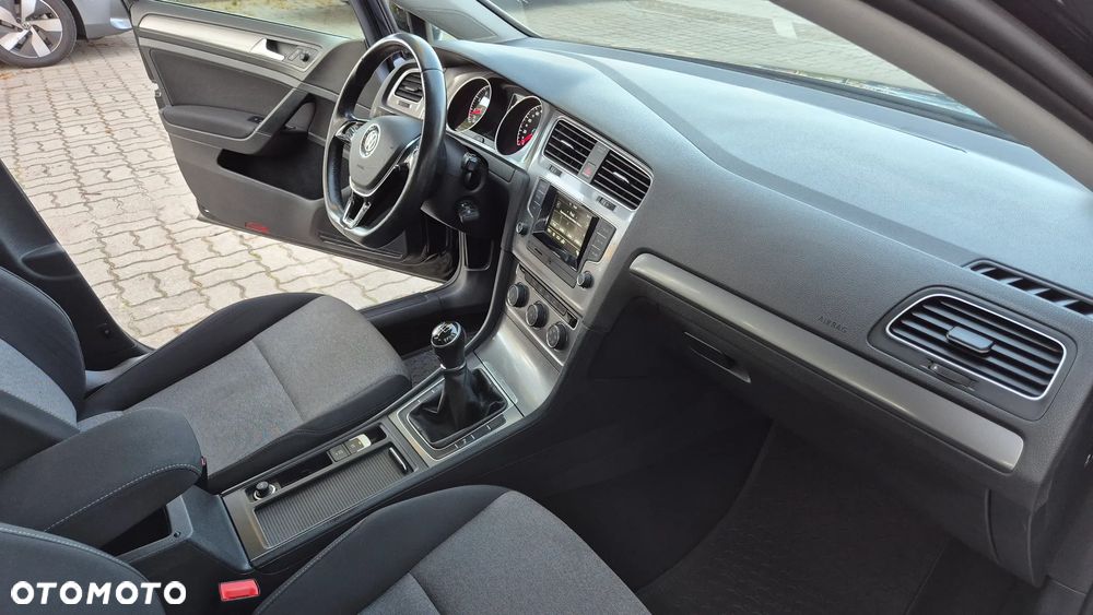 Volkswagen Golf 1.2 TSI BMT Trendline EU6 - 21