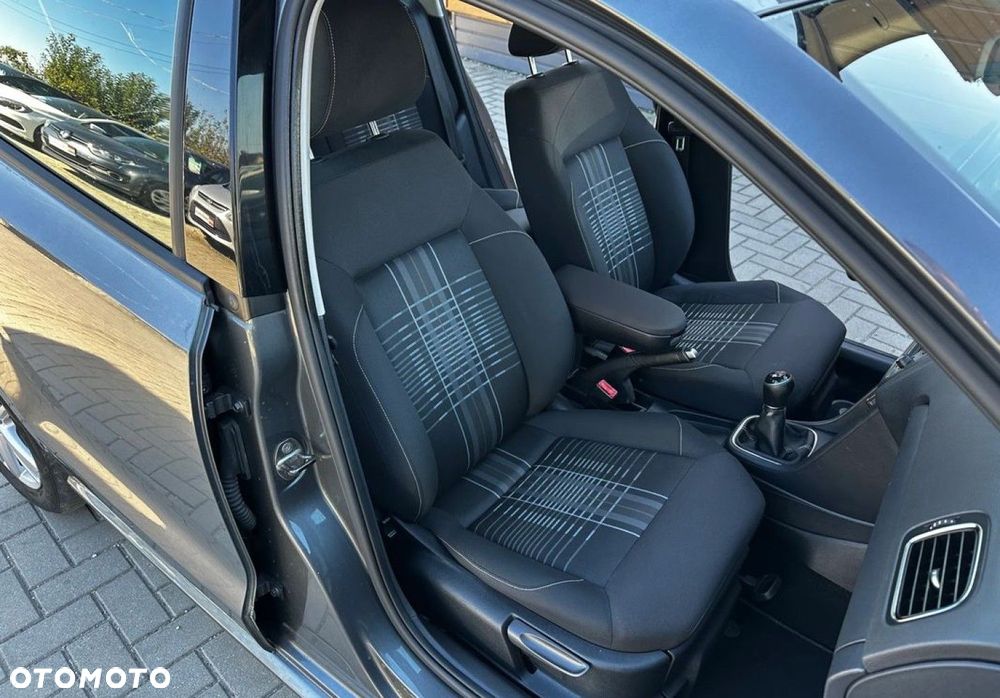Volkswagen Polo - 21