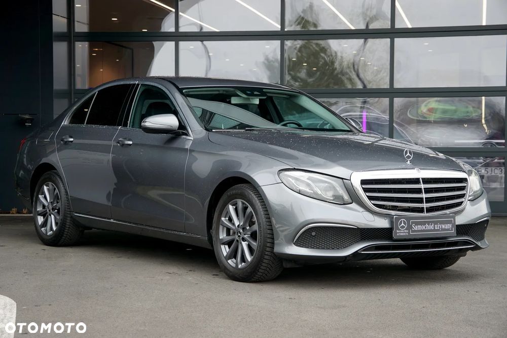 Mercedes-Benz Klasa E 220 d 4-Matic 9G-TRONIC - 8