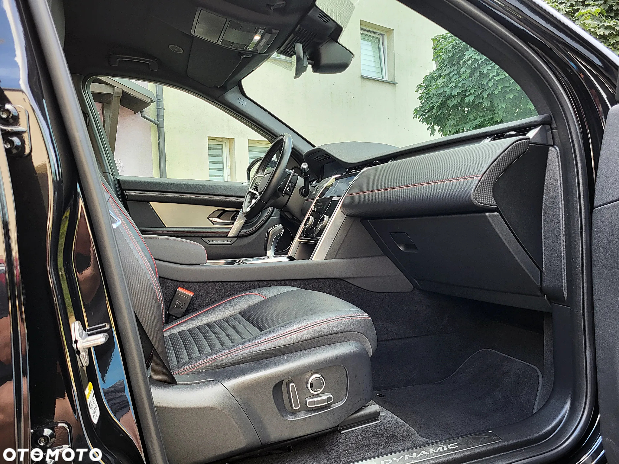 Land Rover Discovery Sport P200 R-Dynamic S - 26