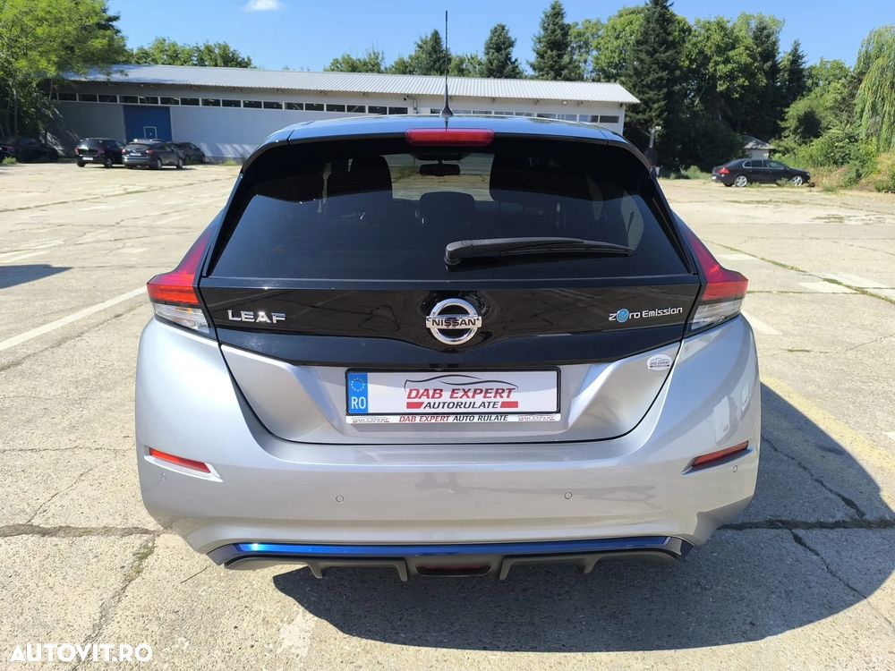 Nissan LEAF - 9