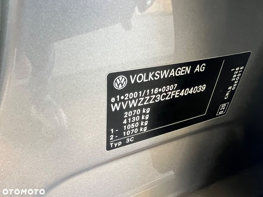 Volkswagen Passat 2.0 TDI (BlueMotion Technology) Highline - 24