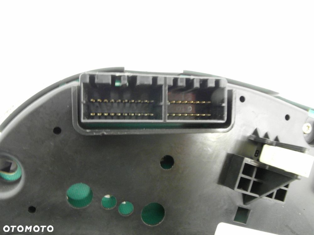 LICZNIK HYUNDAI SONATA V 2.4 940033K701 - 2