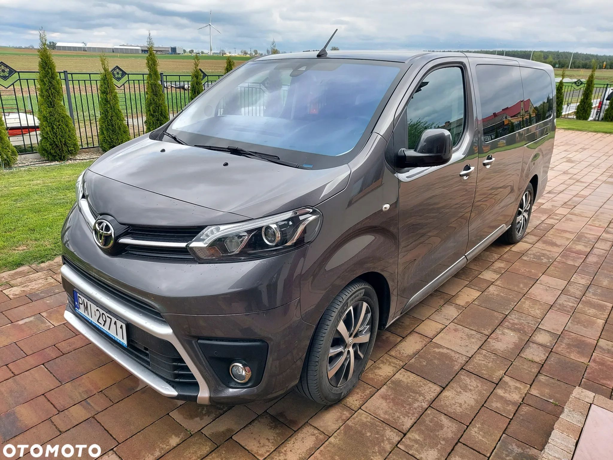 Toyota ProAce 2,0-l-D-4D L2 (8-Si.) Autm Verso Team Deutschland - 1