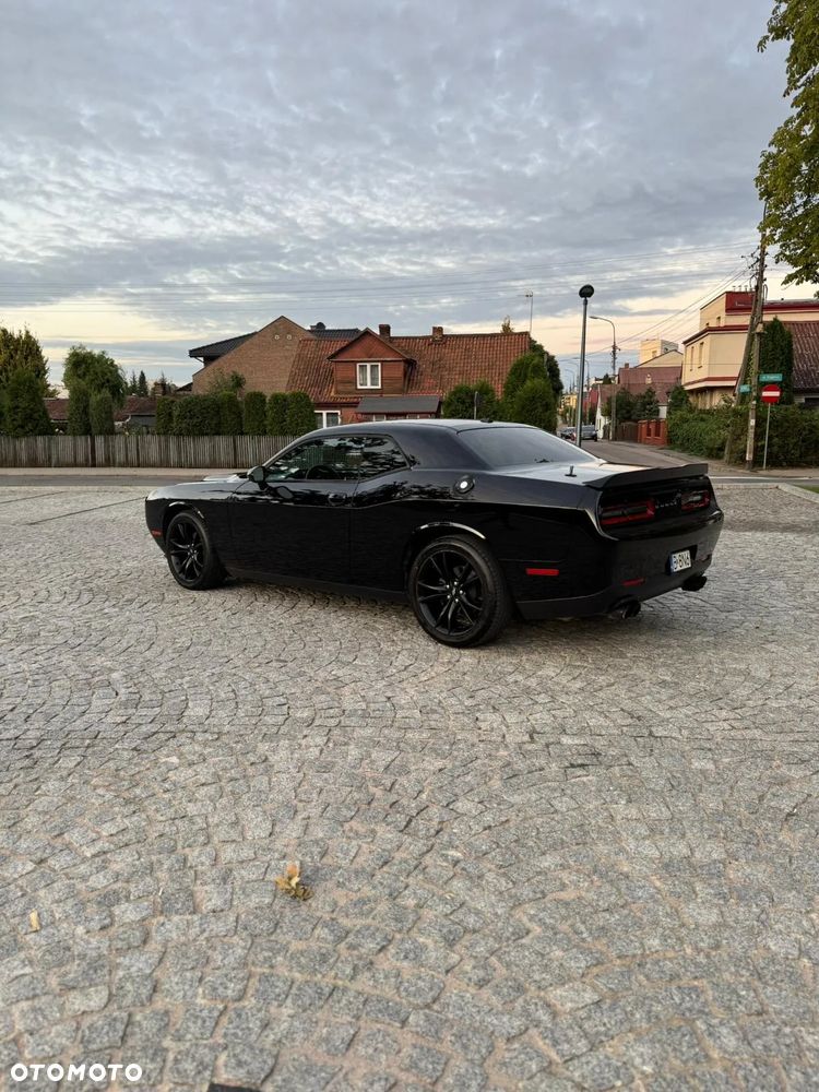 Dodge Challenger Automatik SXT Plus - 3
