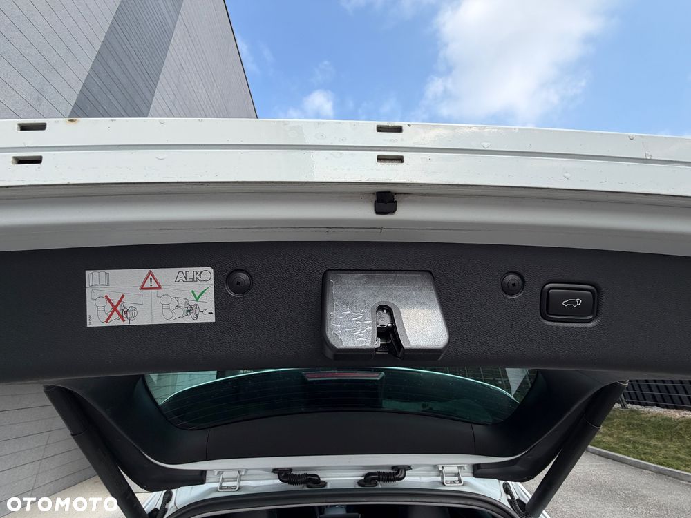 Kia Sportage 2,0 CRDI AWD Platinum - 22