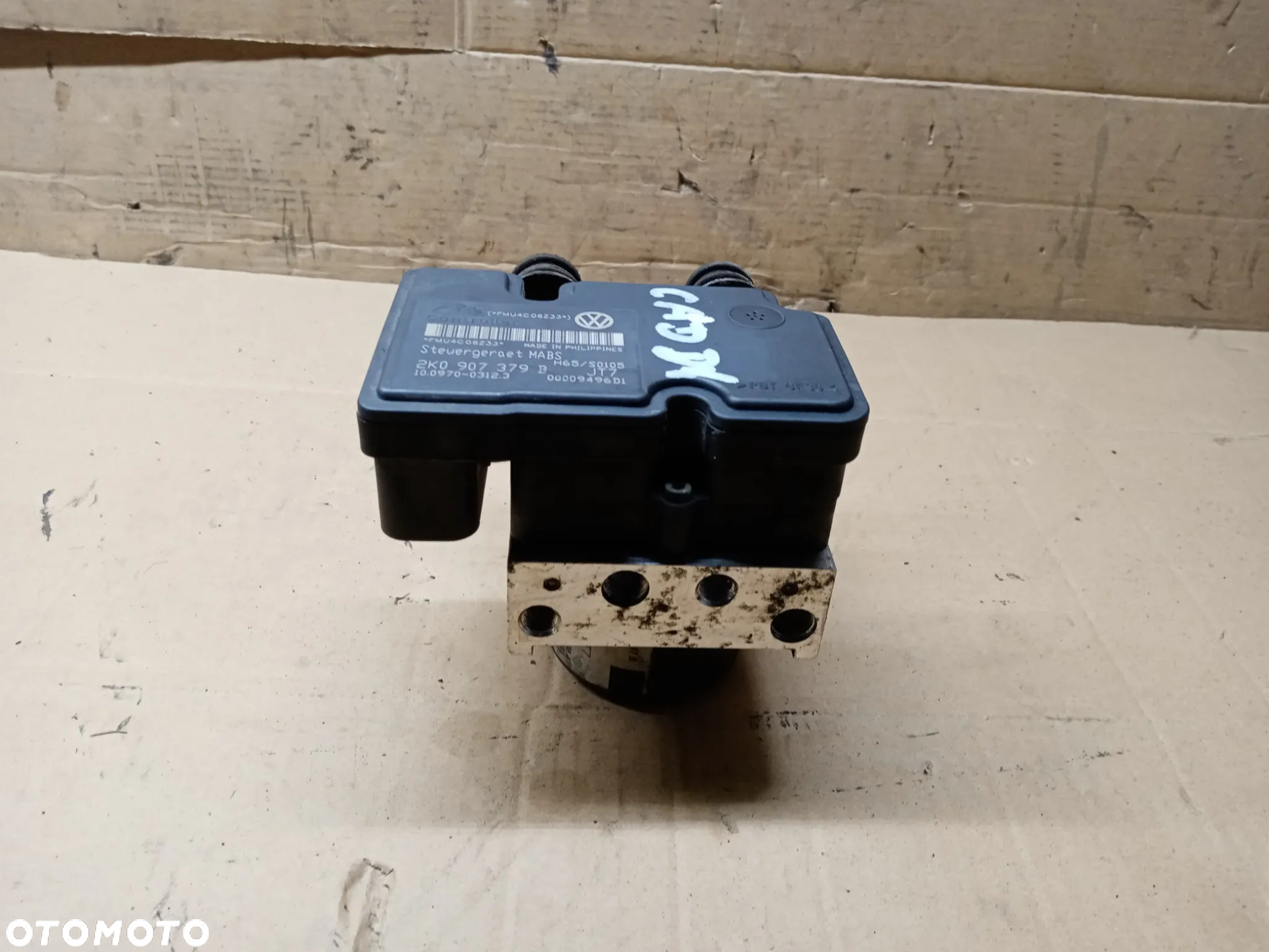 Pompa sterownik ABS Volkswagen Caddy III 2K0907379B - 2