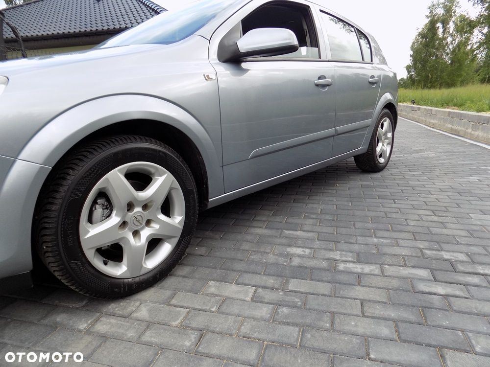 Opel Astra 1.6 Edition - 19
