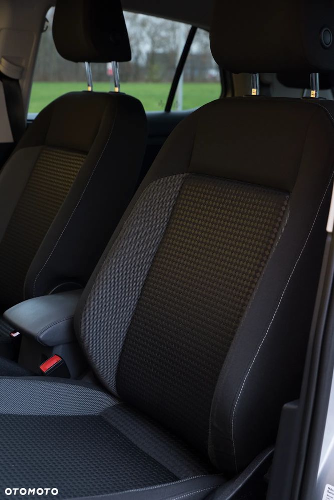 Volkswagen T-Cross - 34