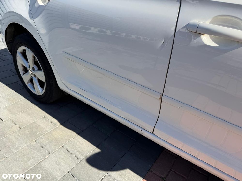 Skoda RAPID 1.6 TDI DSG Active - 13