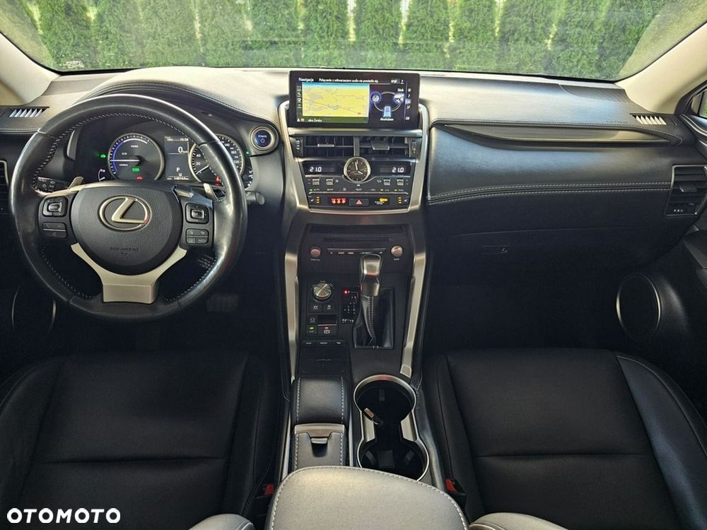 Lexus NX 300h Business Edition AWD - 26