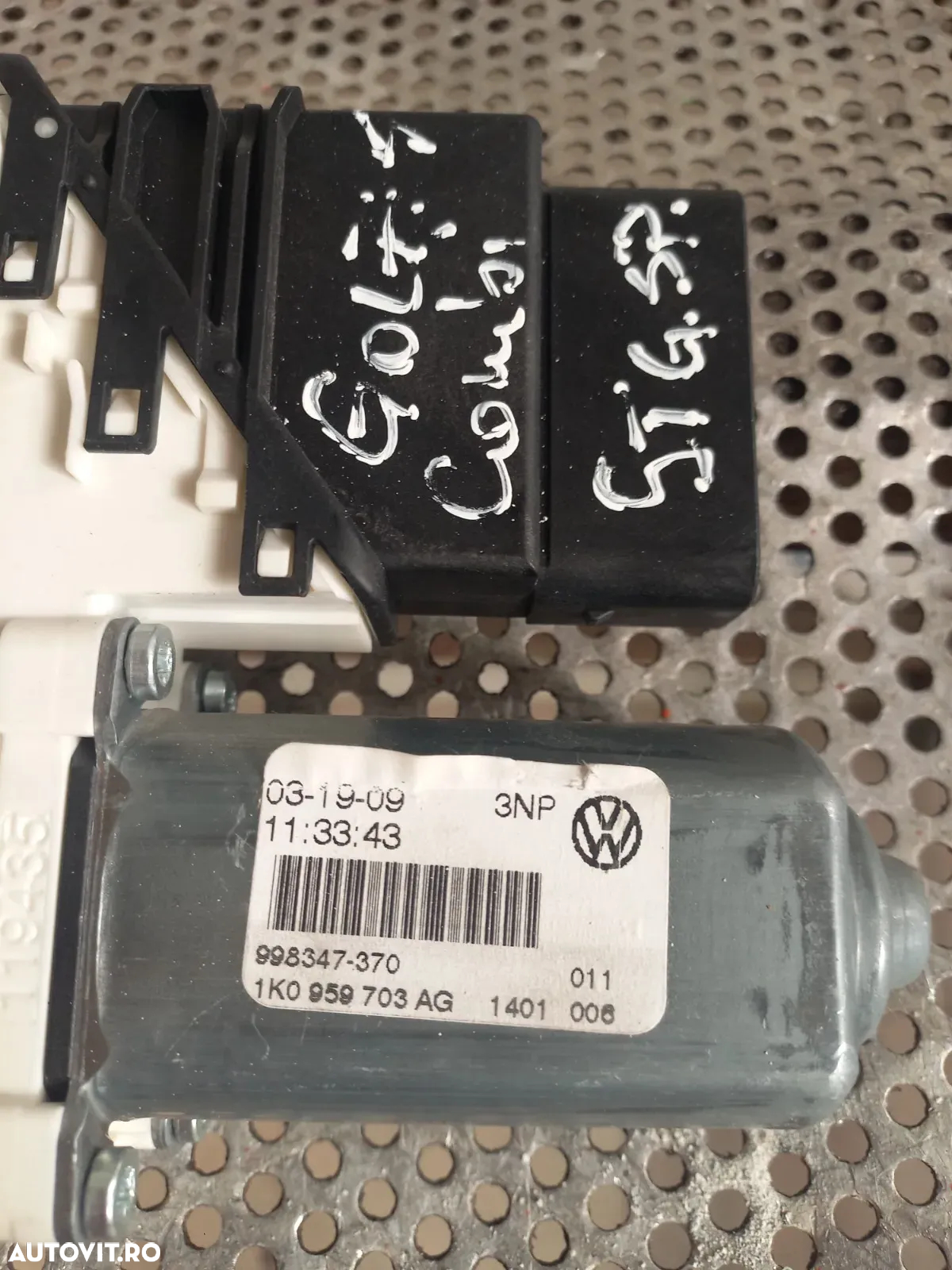 Motoras Macara Geam Stanga Spate Vw Jetta Golf 5 Touran Etc. Cod 1KAG Motor 1.4 Tsi CAX Cutie 6+1 L - 5