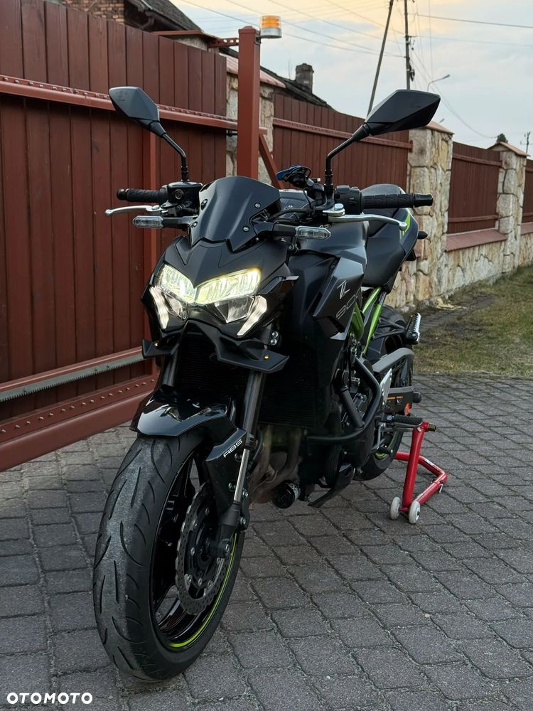Kawasaki Z 900 - 7