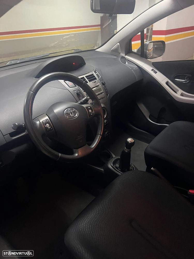 Toyota Yaris 1.0 VVT-i Sol VSC - 6