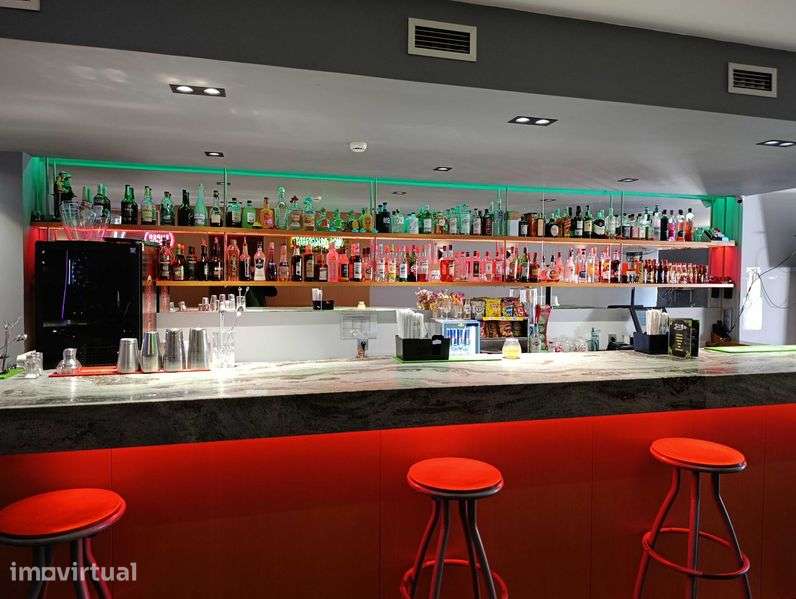 Trespasse Café/Bar em pleno funcionamento - Grande imagem: 2/4