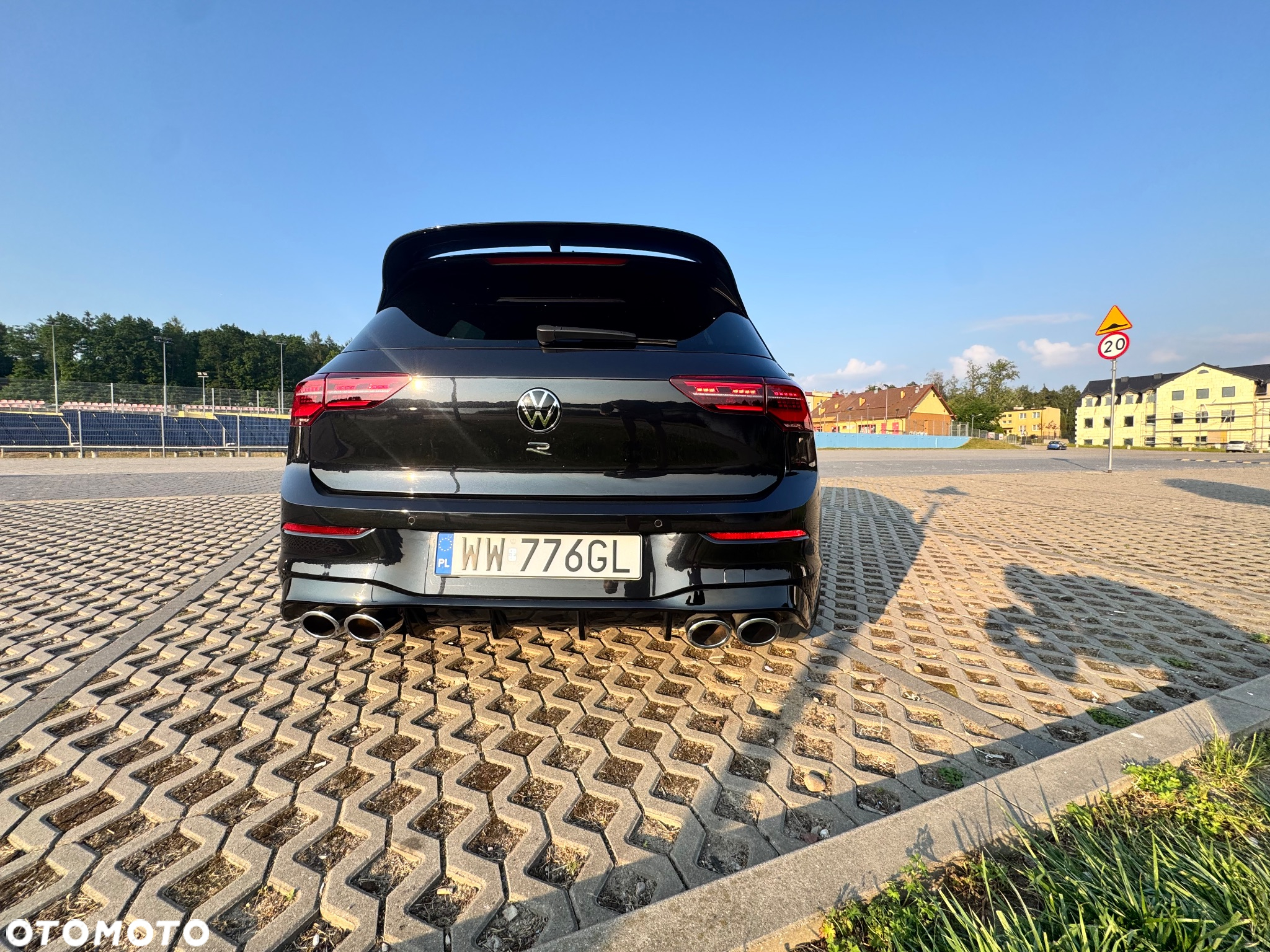 Volkswagen Golf VIII 2.0 TSI 4Motion R DSG - 14