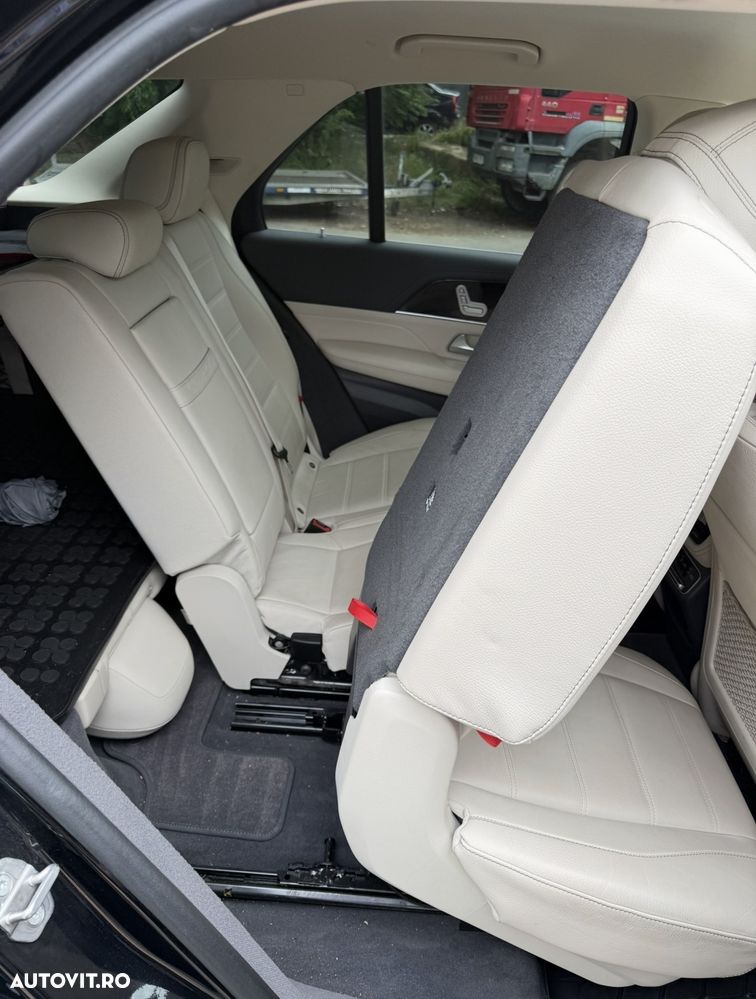 Mercedes-Benz GLE 300 d 4MATIC - 11