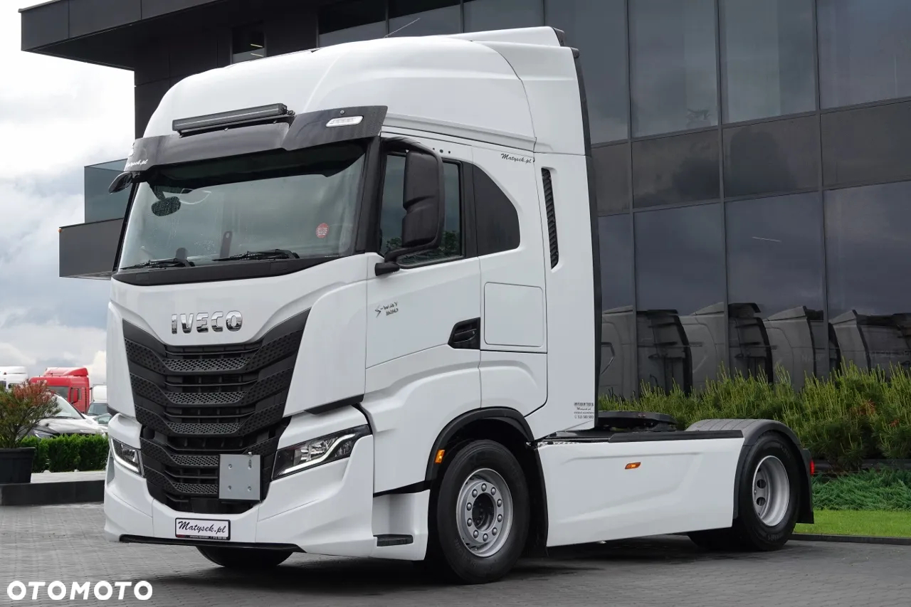 Iveco S-WAY / 530 / RETARDER / KLIMA POSTOJOWA  / 2022 ROK / PO KONTRAKCIE SERWISOWYM - 4