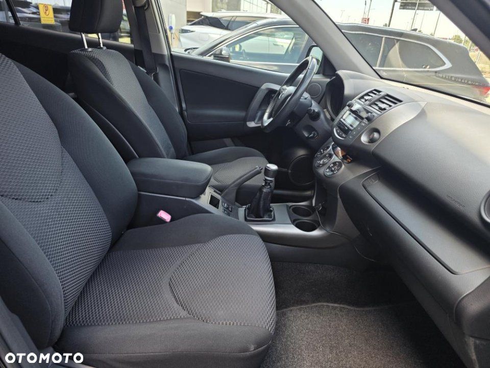 Toyota RAV4 - 17
