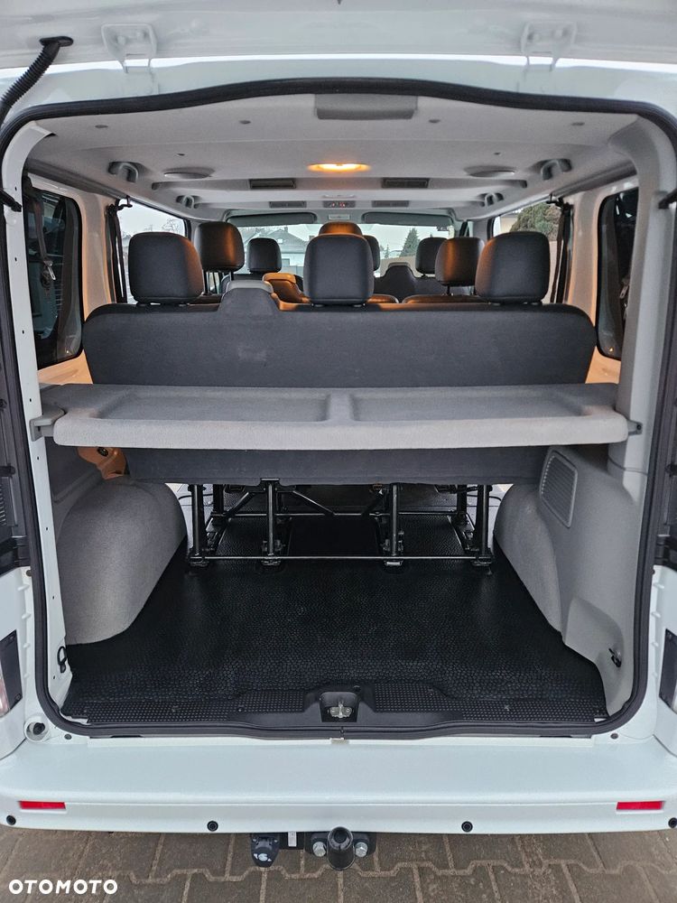 Renault Trafic Passenger Expression - 6