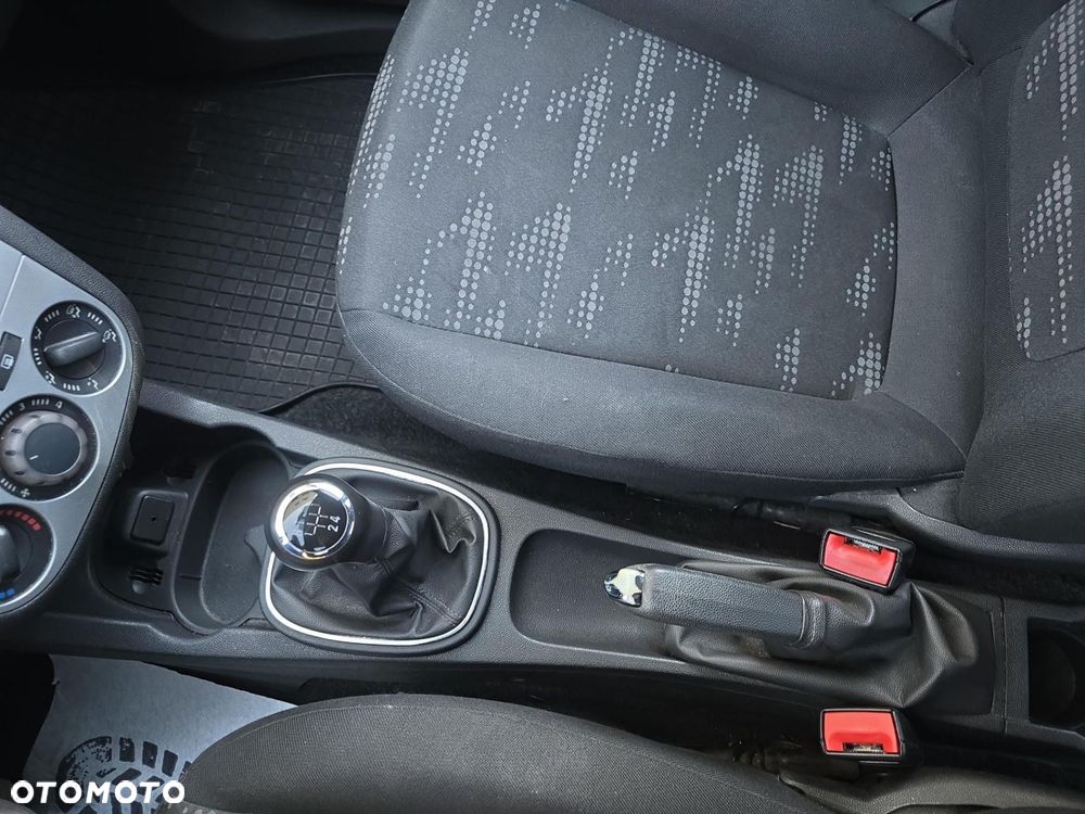 Opel Corsa 1.4 16V Enjoy - 13