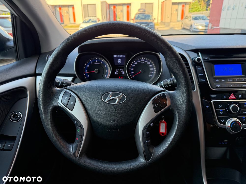 Hyundai i30 1.4 Comfort - 12