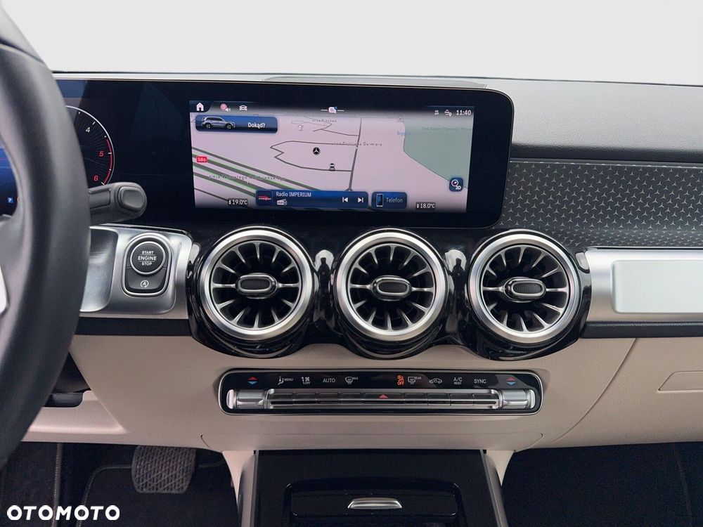 Mercedes-Benz GLB - 13