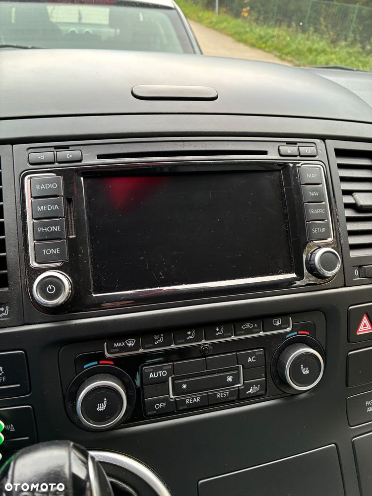 Volkswagen Multivan - 13
