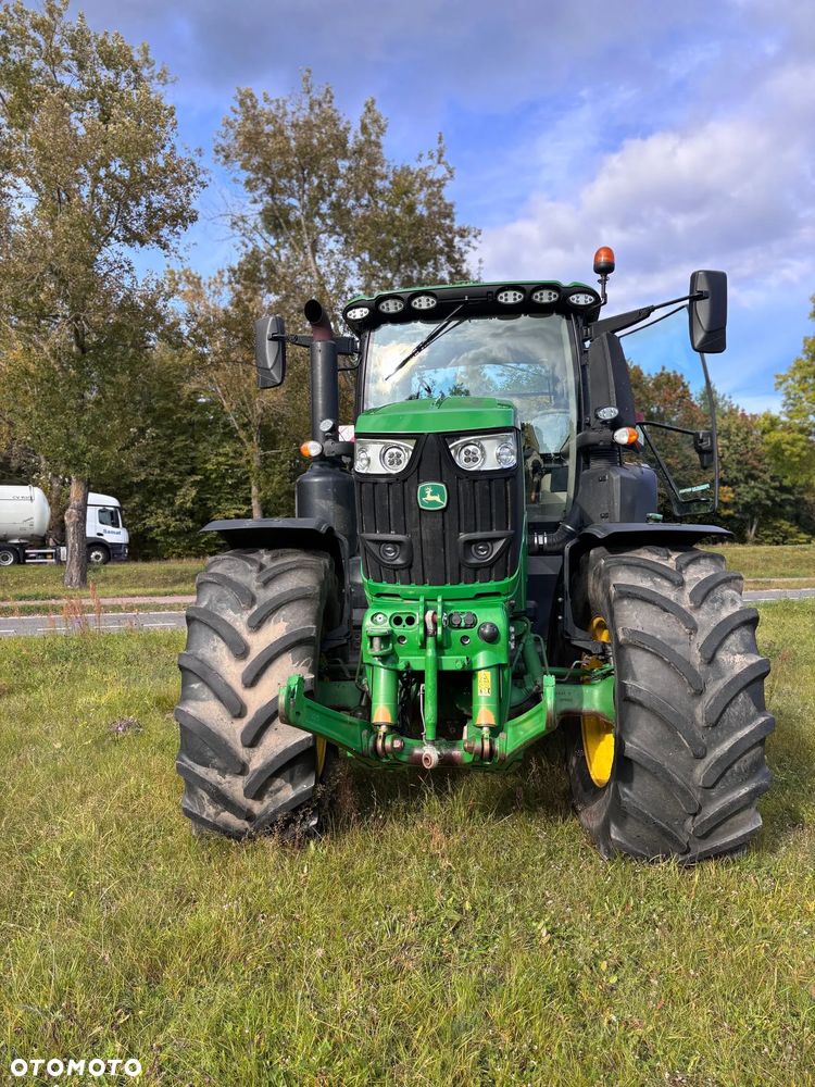 John Deere 6R250 - 8