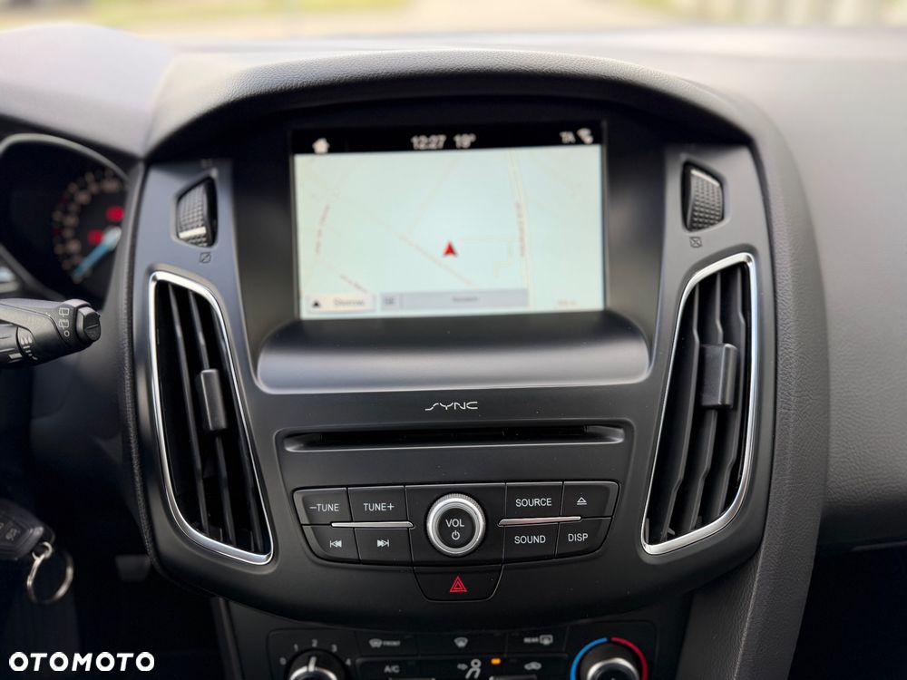 Ford Focus 1.0 EcoBoost Titanium Business - 28