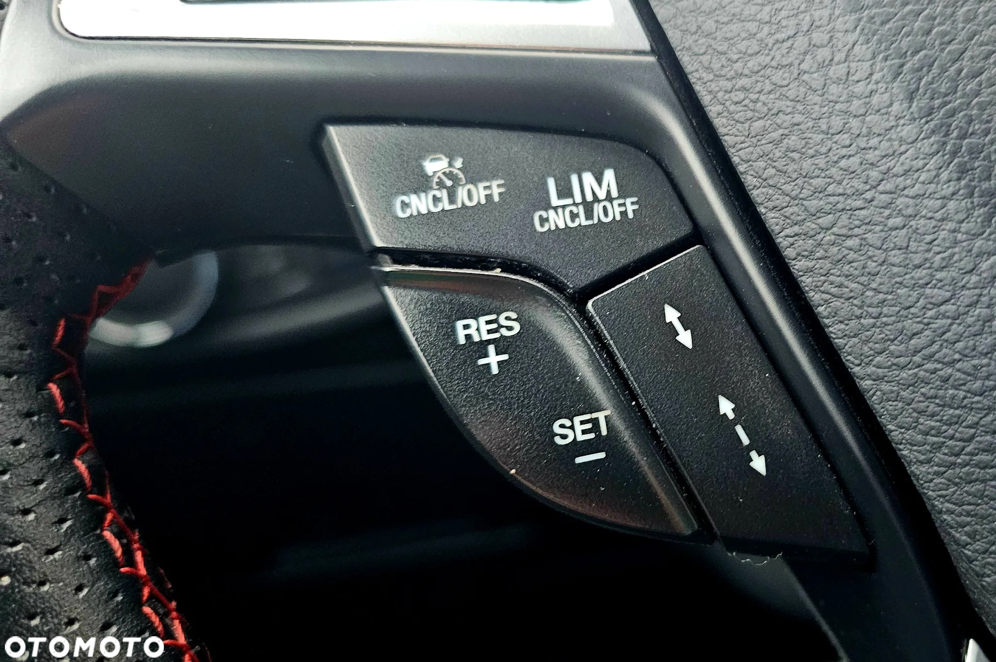 Ford S-Max - 30